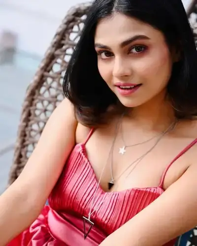 Escort Service Charni Road
